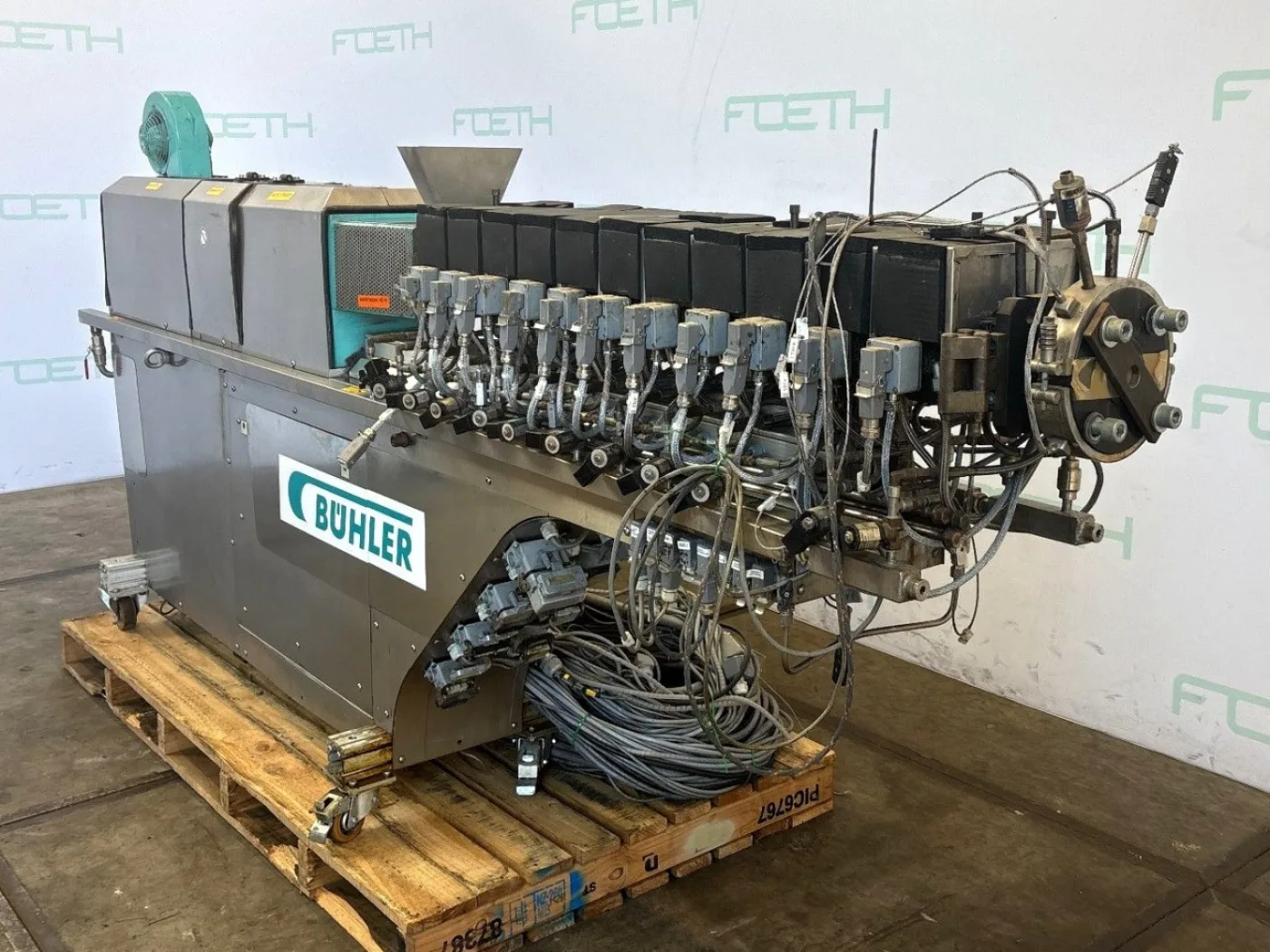Bühler BTSK 30/40D co-rotating compounder - Double screw extruder - 1