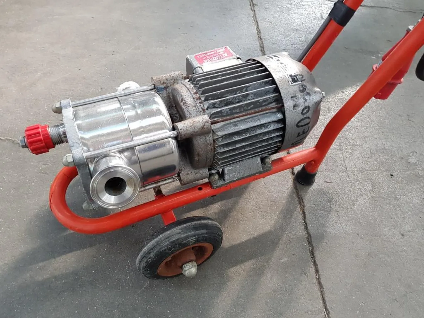 POMPA AUTOADESCANTE CARRELLATA PER LIQUIDI – AZIENDA ENOLOGICA ITALIANA - 3