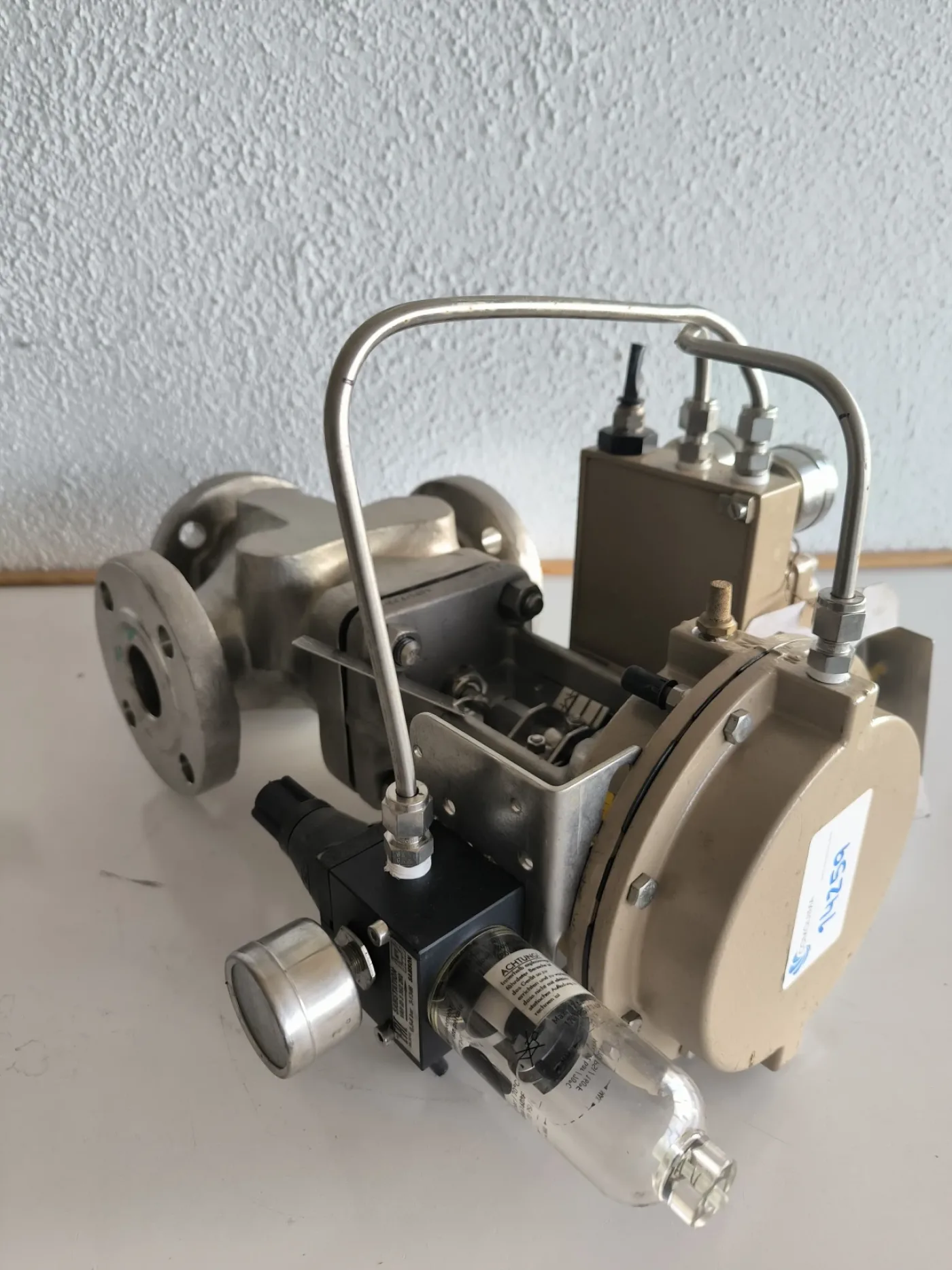 PROPORTIONAL SOLENOID VALVE SAMSON 3271 WITH PNEUMATIC ACTUATOR SAMSON 4765 UNUSED - 2