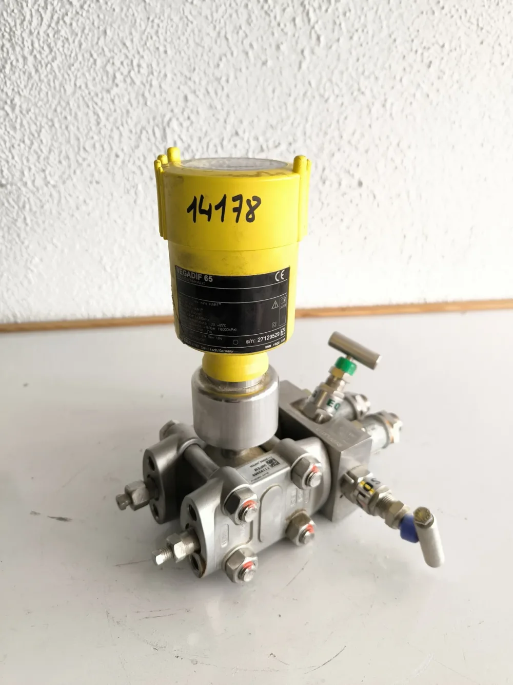 PRESSURE TRANSMITTER VEGA VEGADIF 65