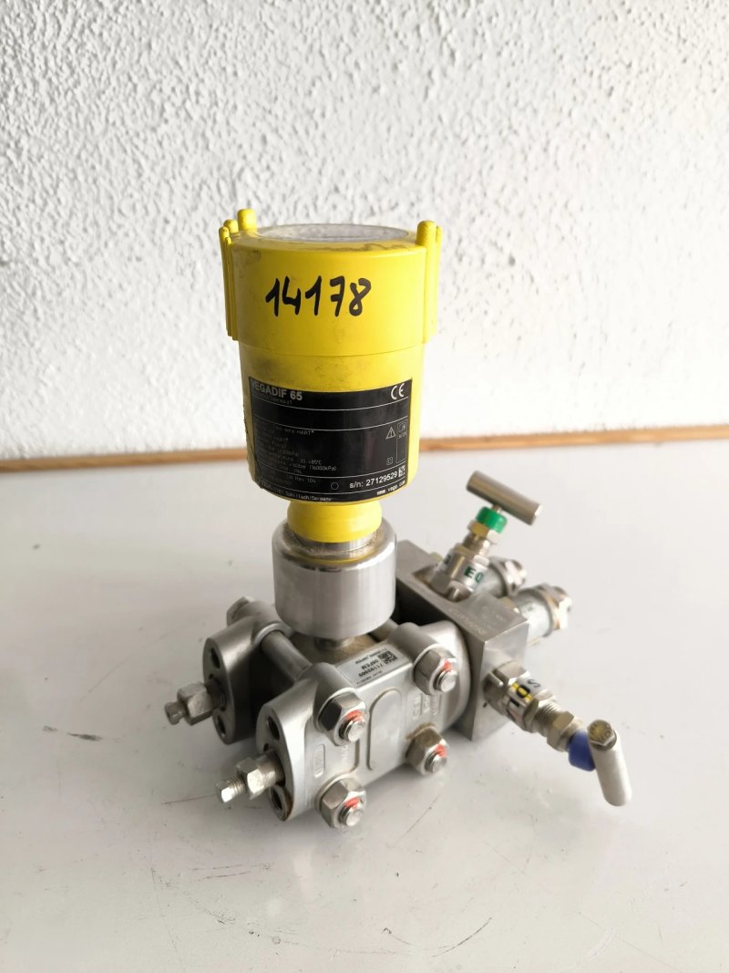 PRESSURE TRANSMITTER VEGA VEGADIF 65