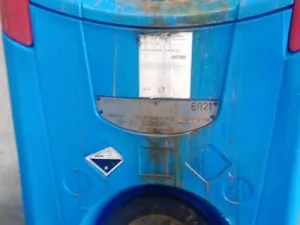 Plastic tank with iron(III) chloride