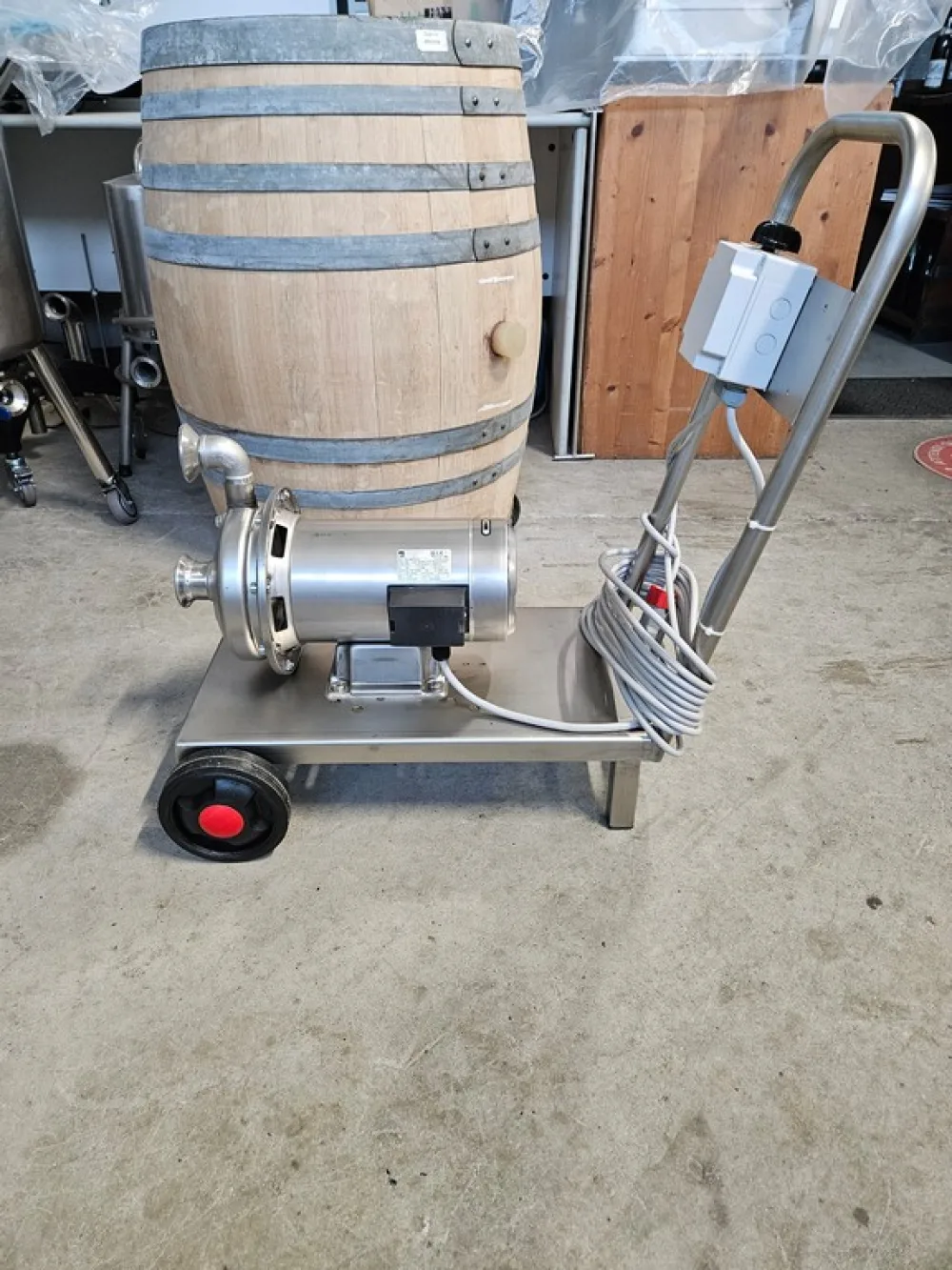 CENTRIFUGAL PUMP IN STAINLESS STEEL FOR WASHING TANKS, NEW EQUIPMENT