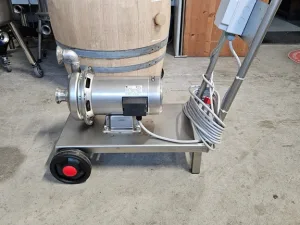 CENTRIFUGAL PUMP IN STAINLESS STEEL FOR WASHING TANKS, NEW EQUIPMENT