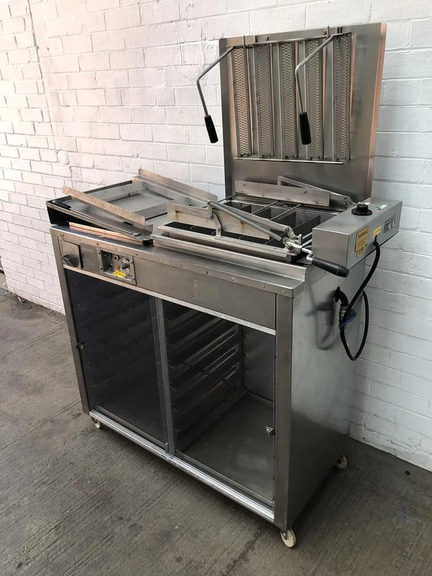 DCA 500 Half Tray Float Fryer - 18" x 15" Trays With Under Prover - 3