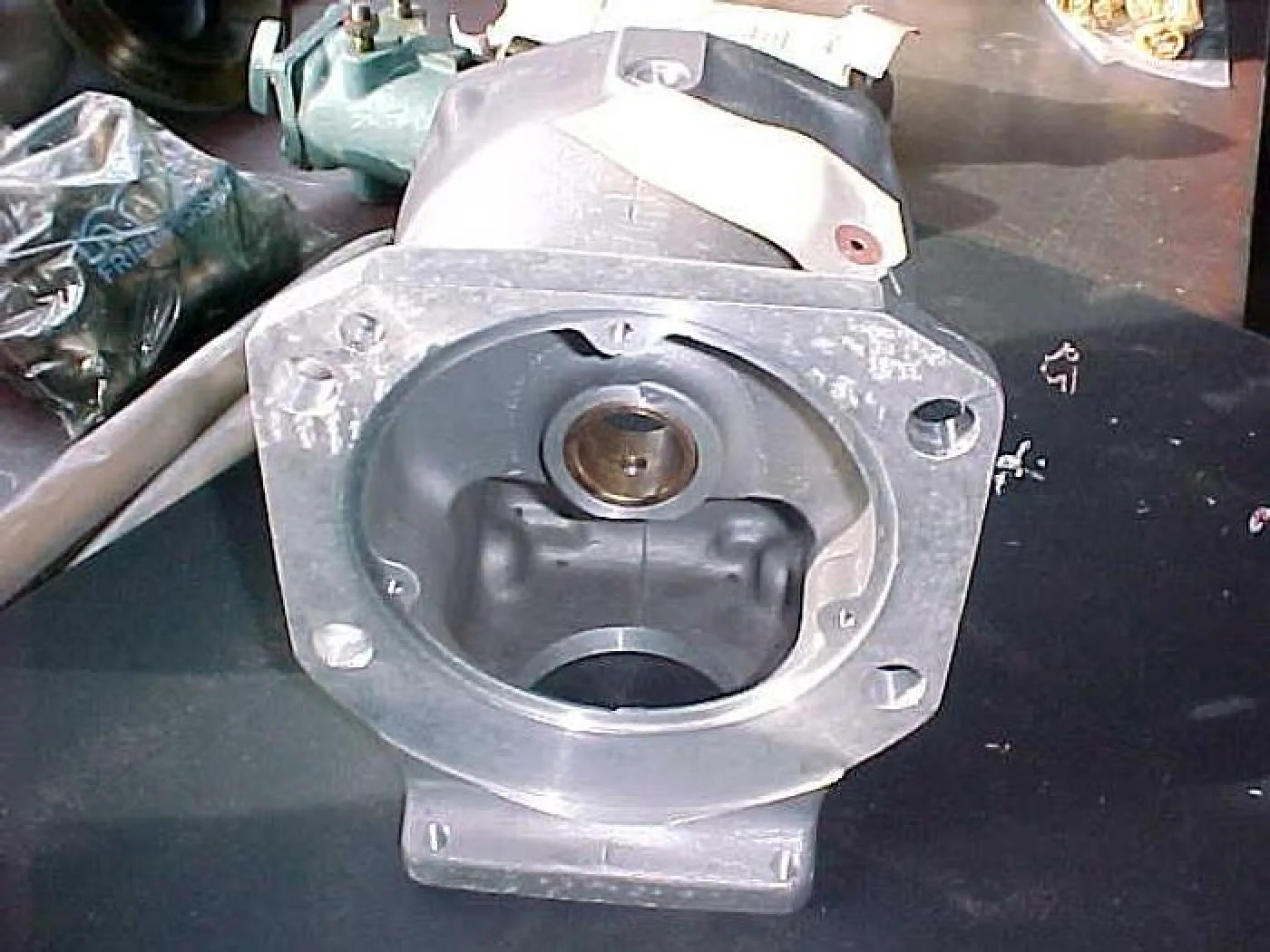 HOUSING/CASE FOR GOVERNOR MWM RHS518/618-V12/V16 - 3