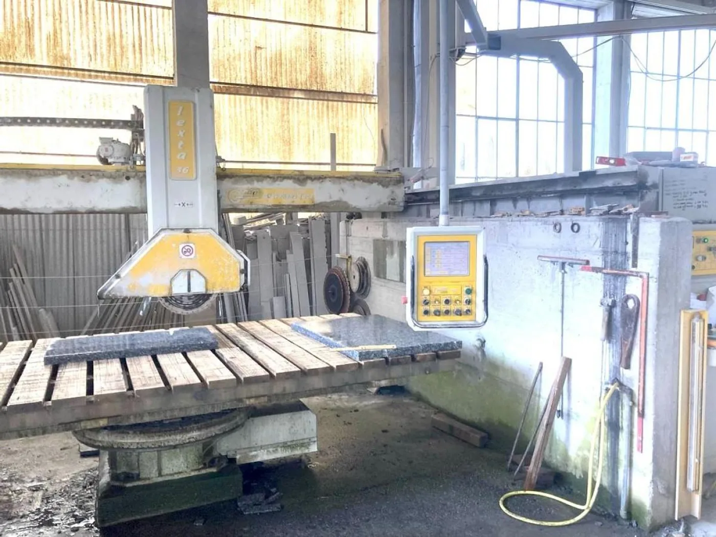 2002 GMM Lexta 36 Full - 1