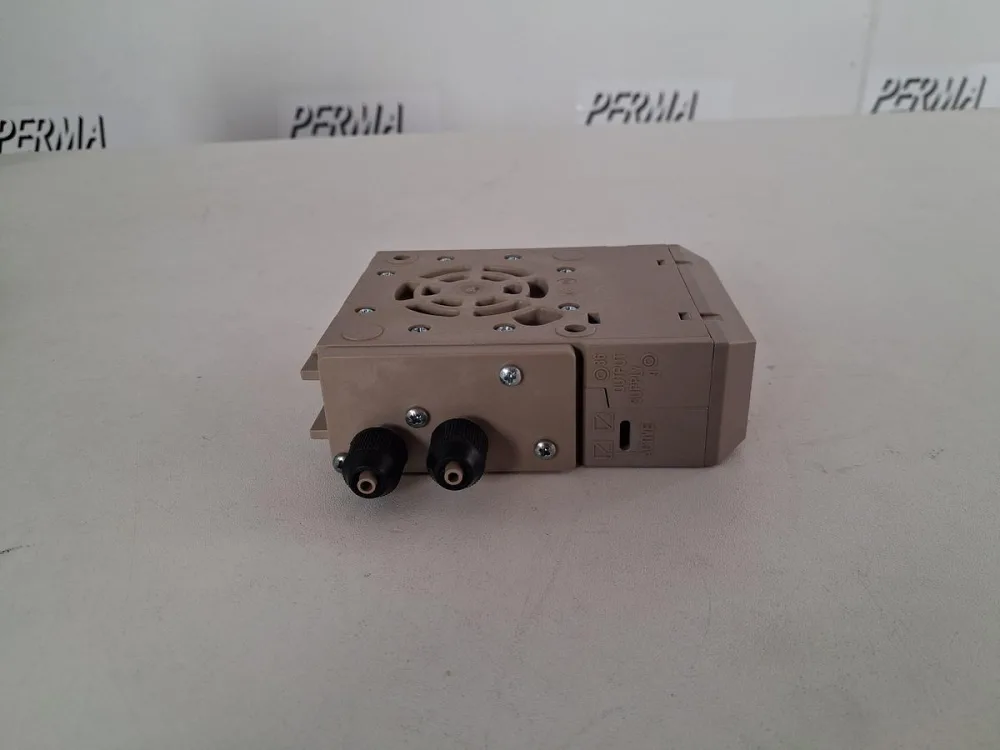 SAMSON 6111-12010.00 elektropneumatischer I/P-Umformer