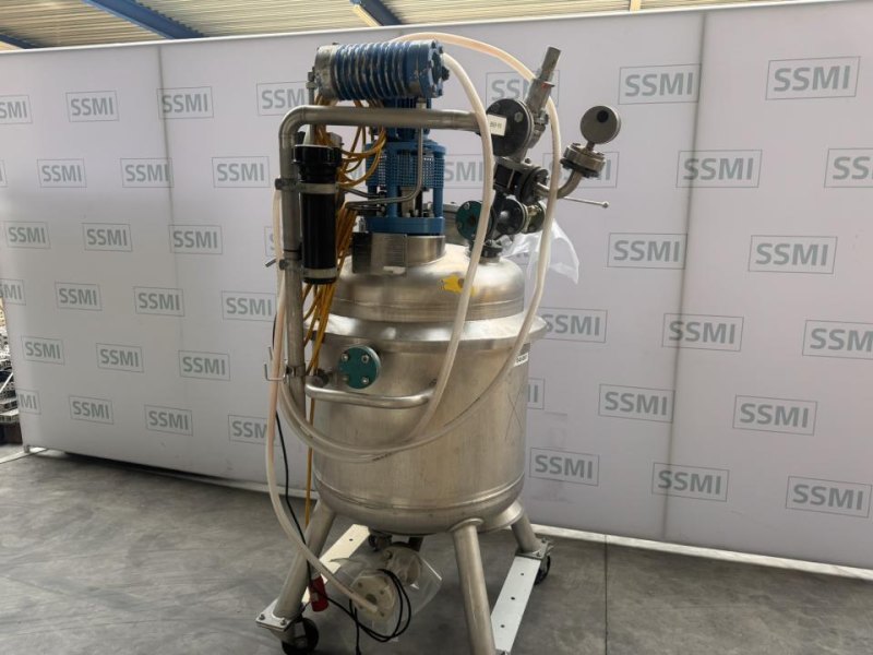2003 Fischer Process vessel/reactor with a top-mounted agitator/mixer