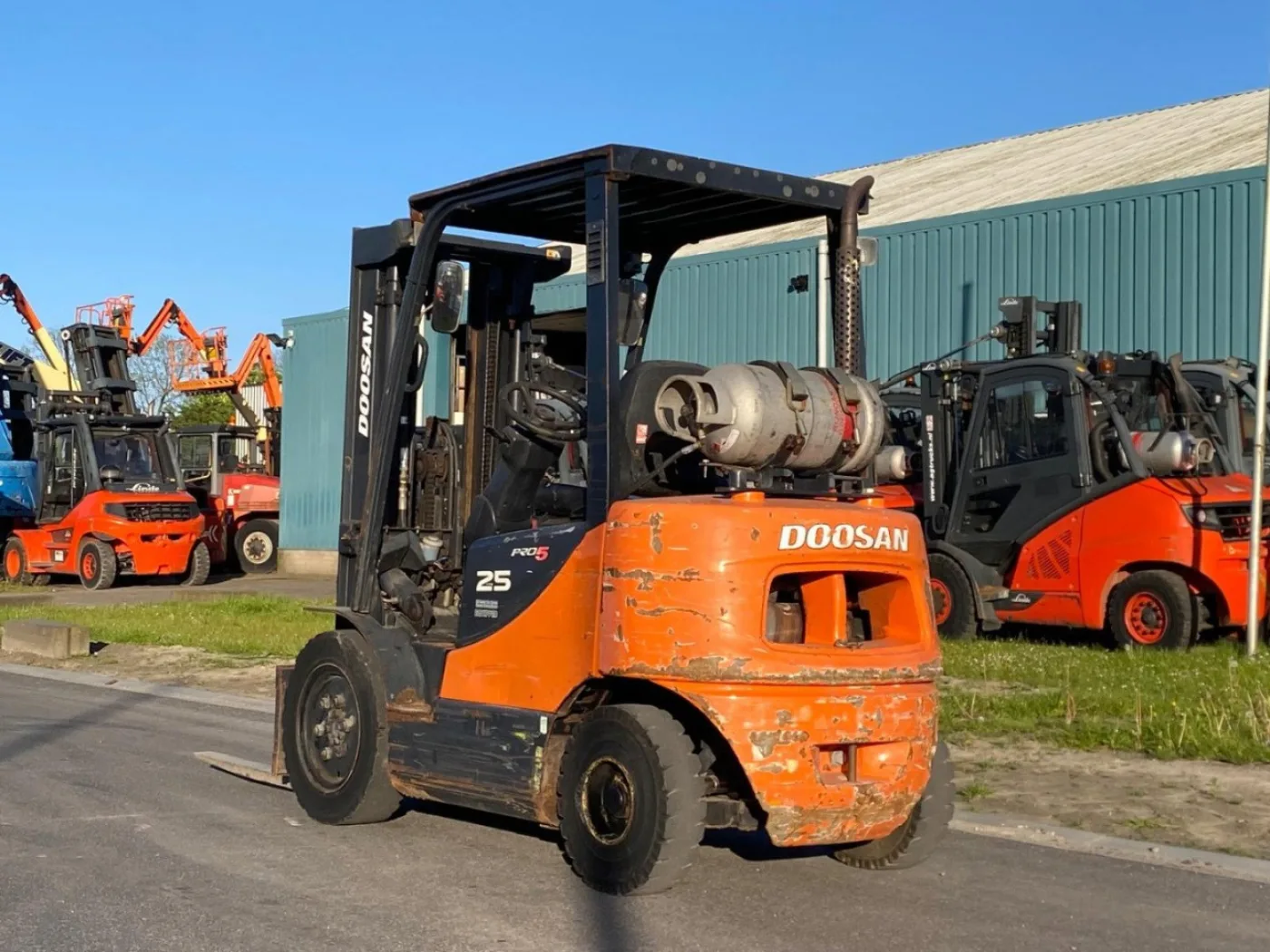Doosan G25E-5 - 7