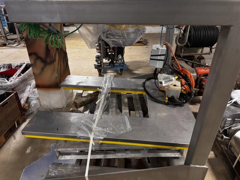 2002 J. engelsmann Fill station system
