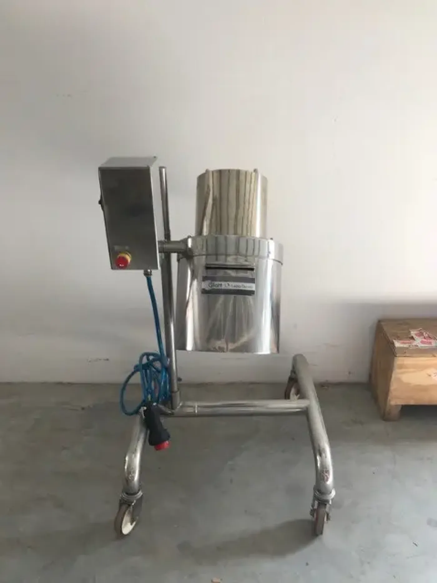 USED GLATT LABORTECNIC TR-100 SIEVER MACHINE - 2