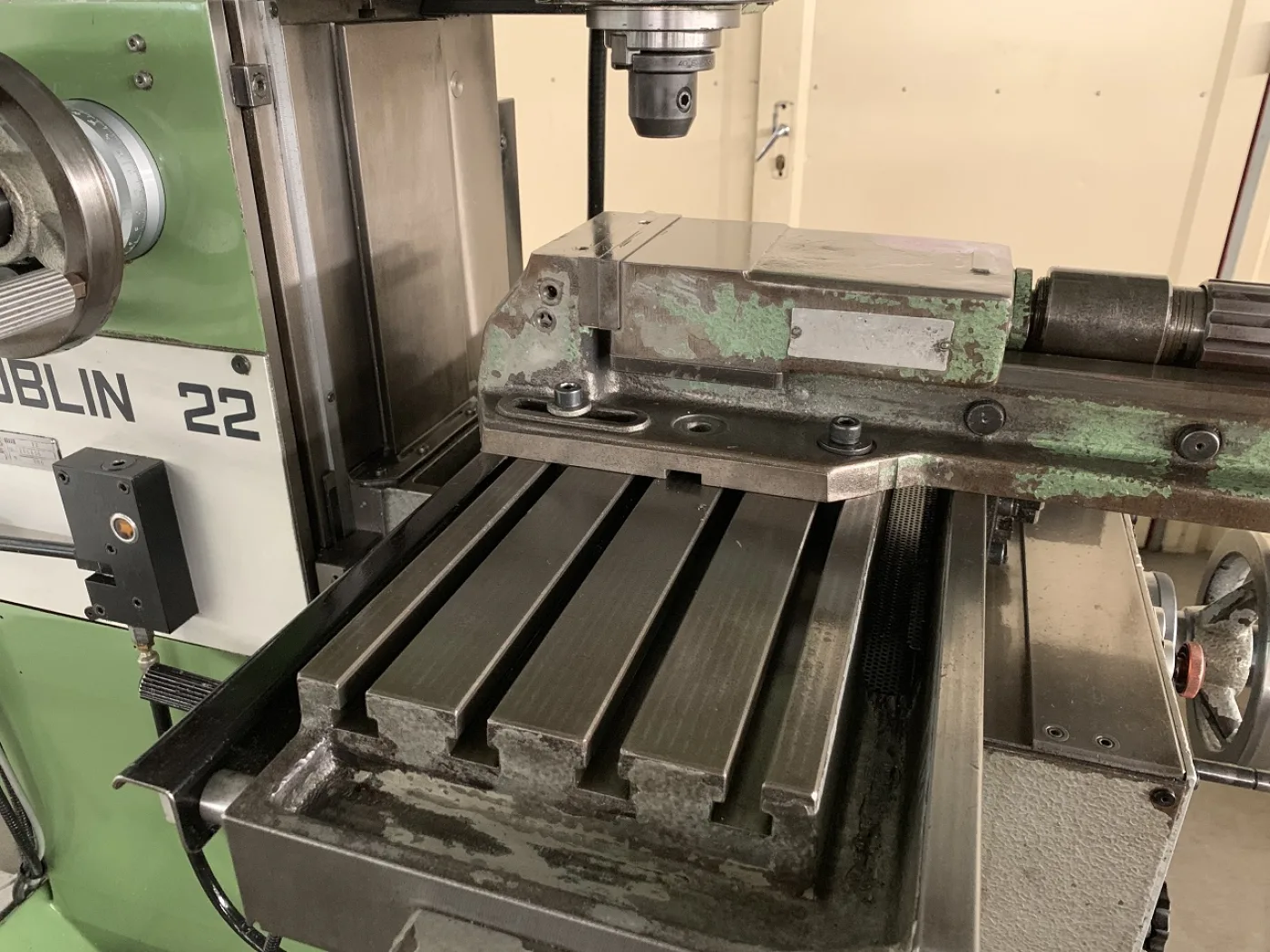 FRAISEUSE UNIVERSELLE “SCHAUBLIN” TYPE 22 - 6