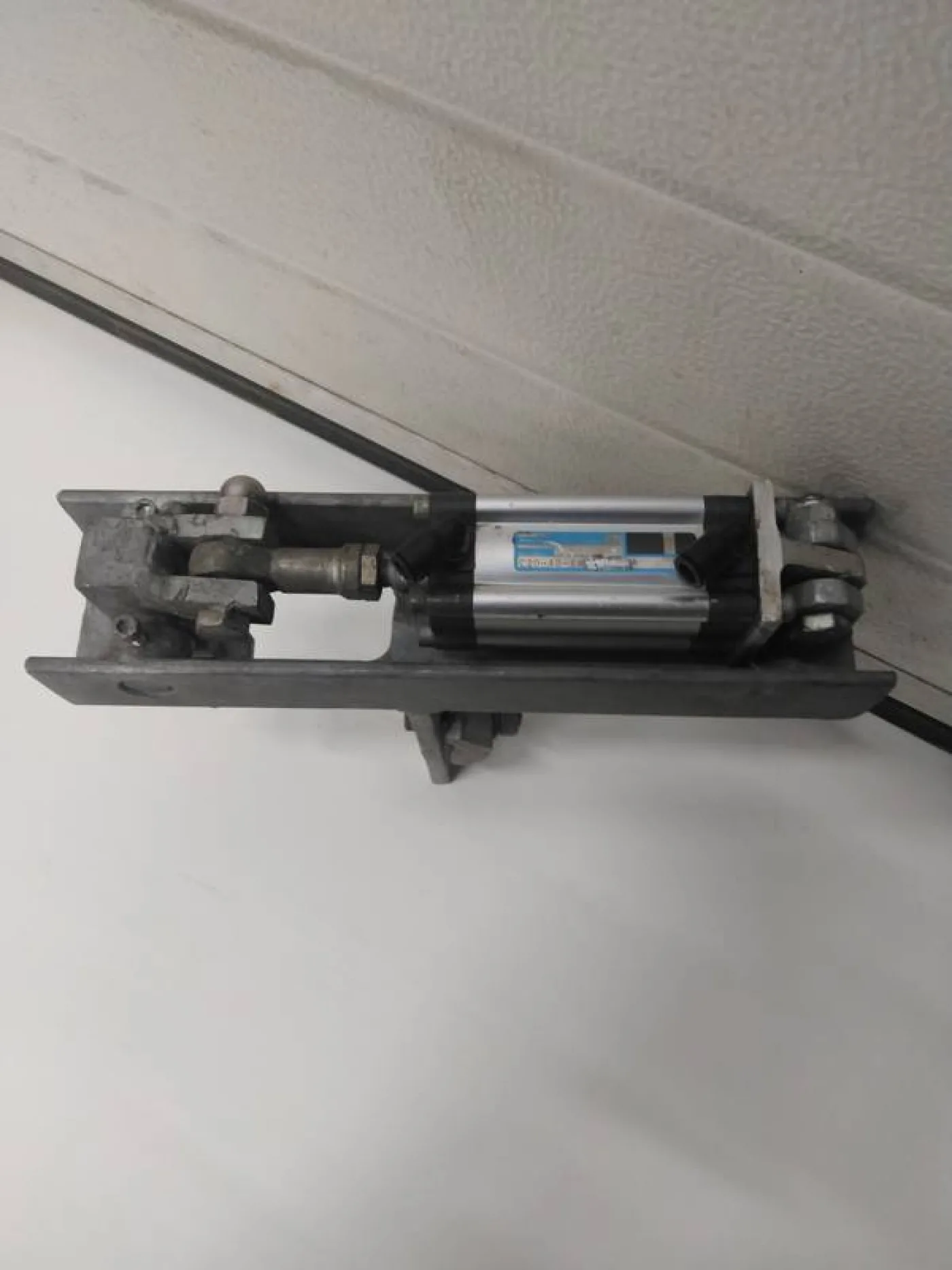 Tube rail stop pneumatic - 4
