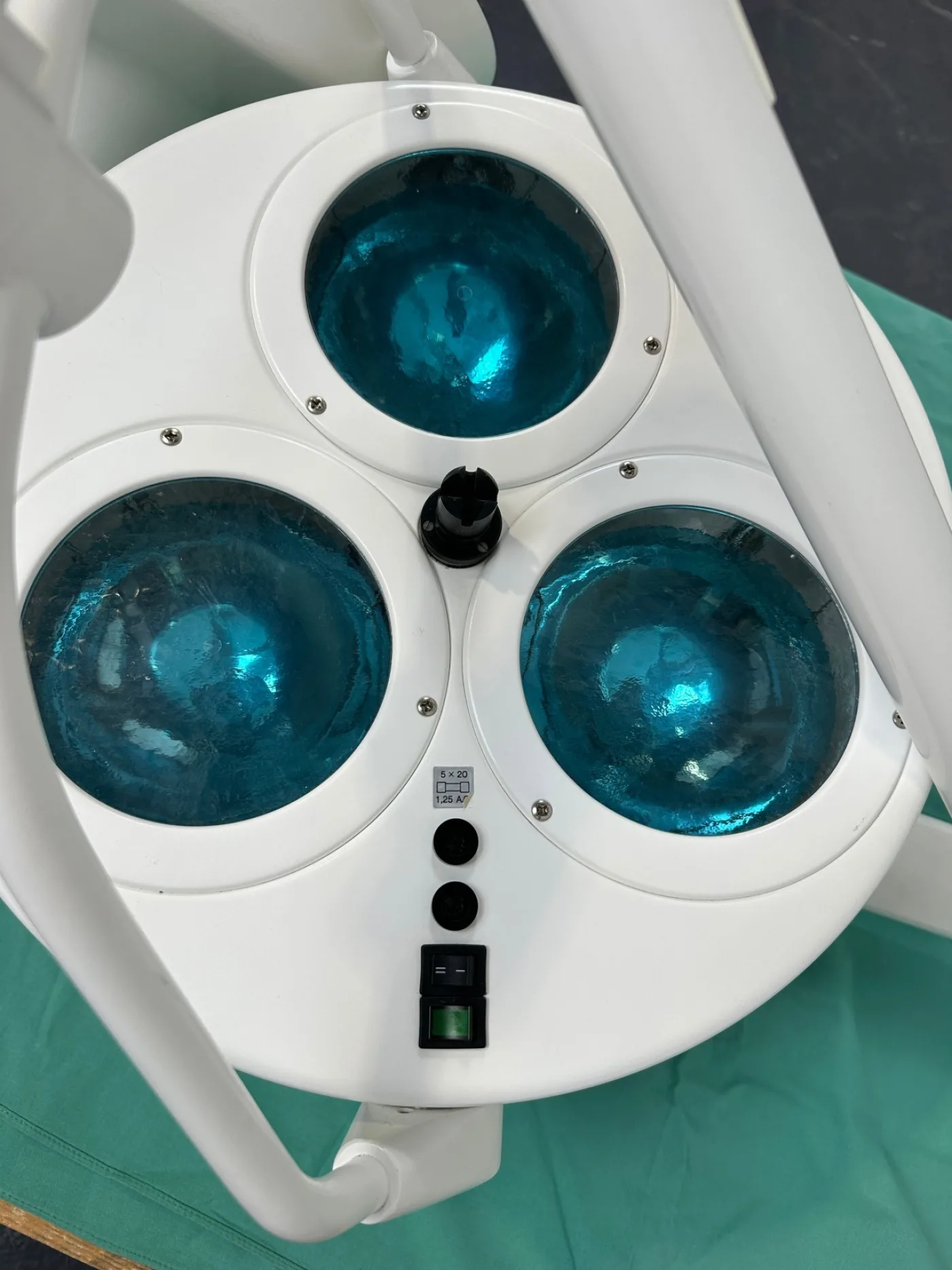 Dr. Mach Triaflex OP-Lampe Deckenmontage - 8