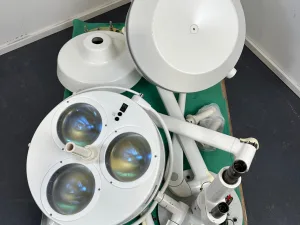 Dr. Mach TrigenFlex OP-Lampe Deckenmontage