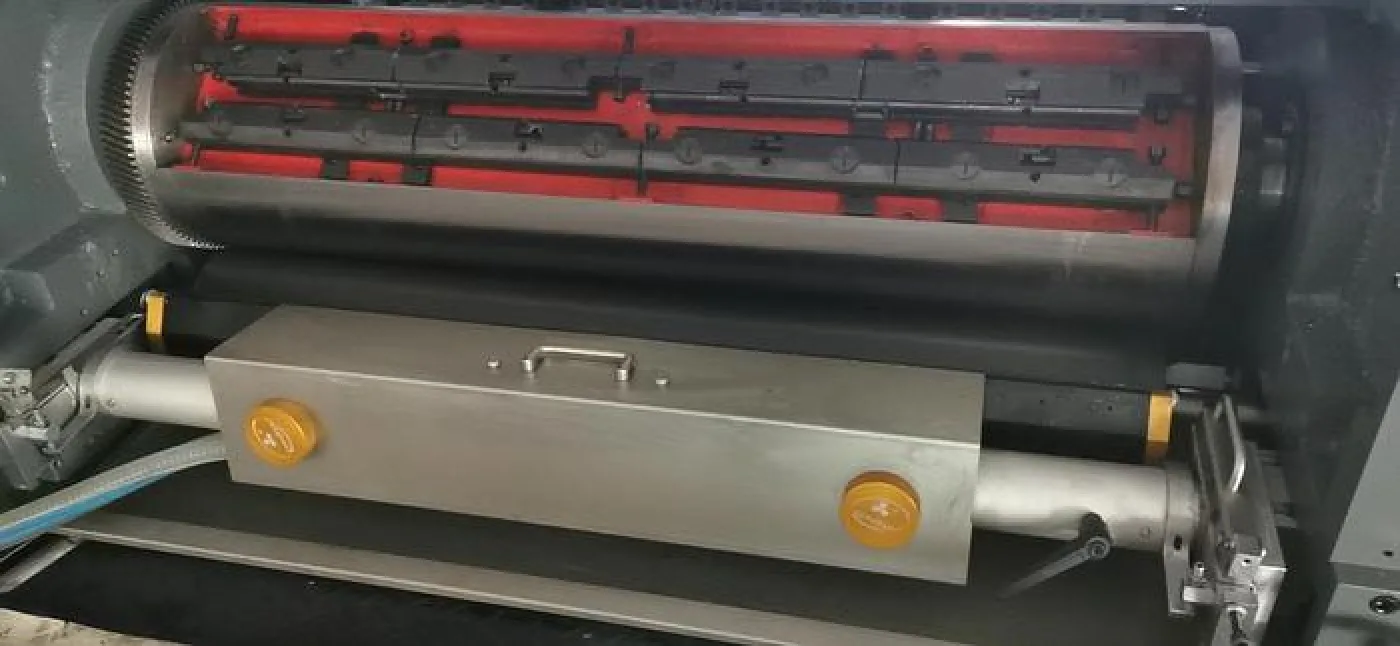 SPOT UV 1060 - 1