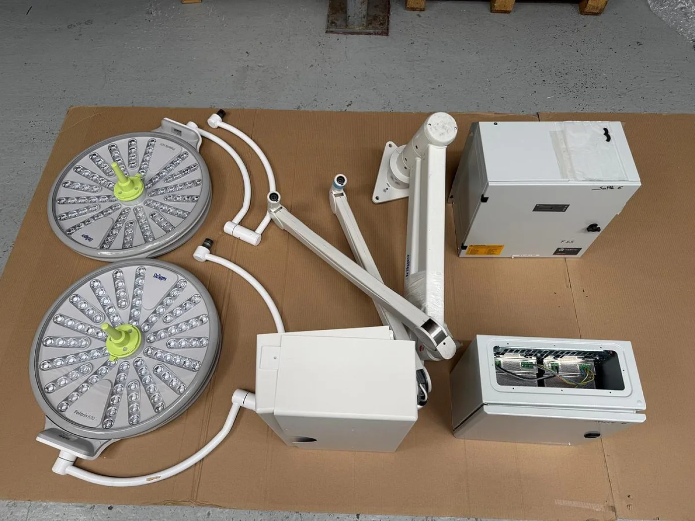 Drager Polaris 600 LED Dual Light Color Temperatur : 3800K-5600K YOM: 2018 - 2