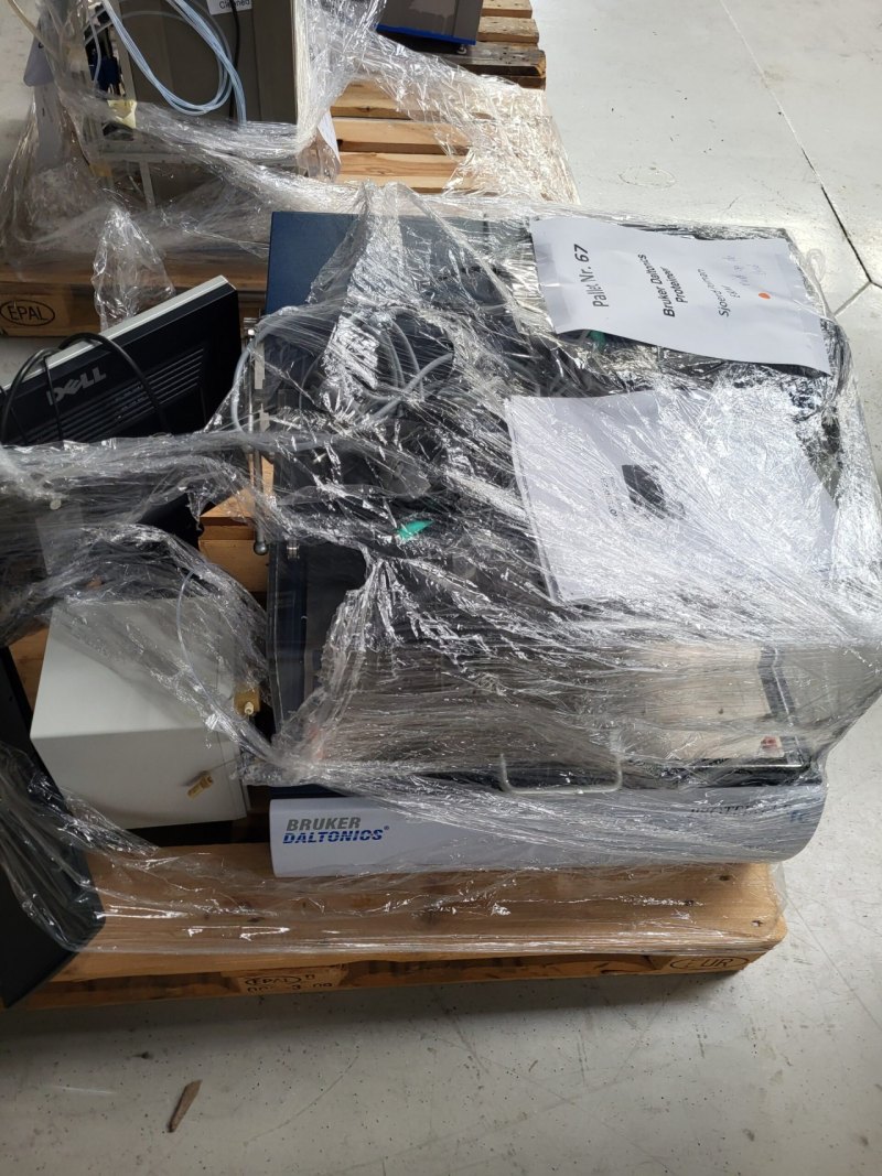 New arrival Bruker Proteineer fraction collector