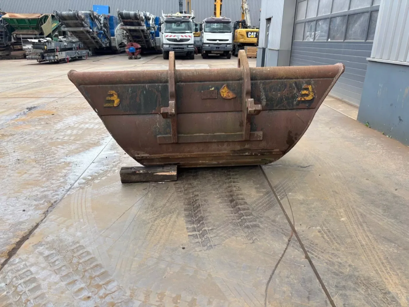 Trapezoidal bucket CW 40 - 4
