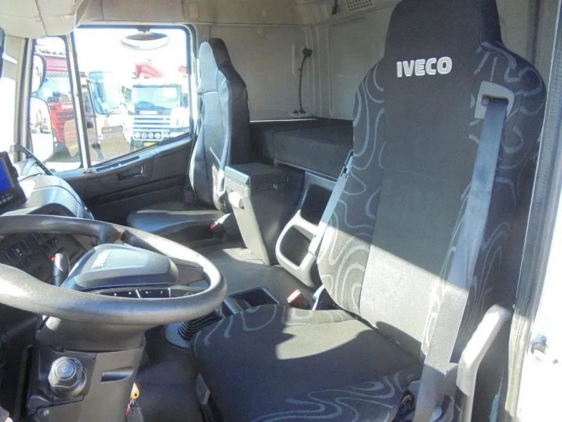 Iveco Trakker 450 + Euro 5 + Zandzuiger + Manual + 6x4 + Remote