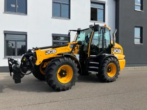 Teleskopradlader JCB TM 320 S Agri