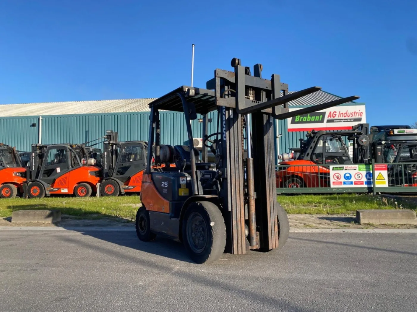 Doosan G25E-5 - 5