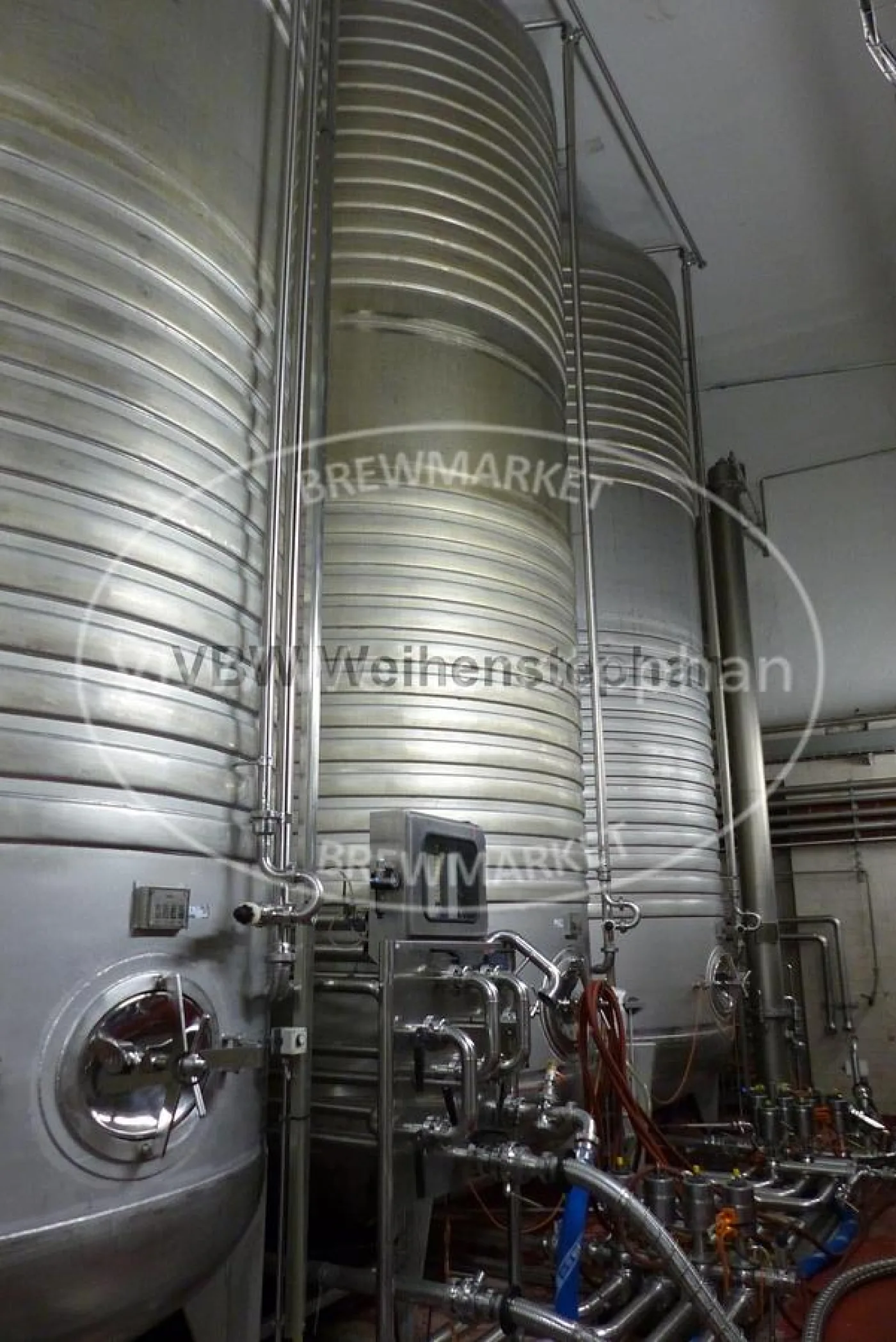 Pressure tanks (4 pcs.) - 4
