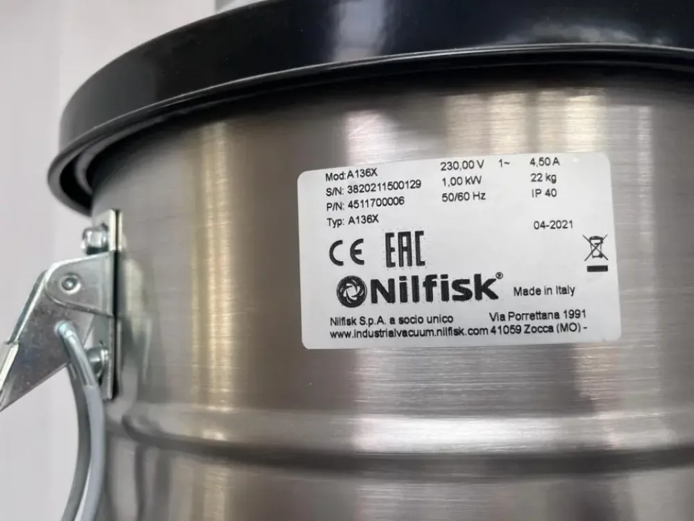 NILFISK A136X VACUUM CLEANER
