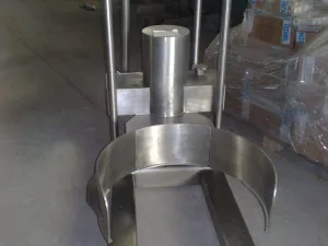 CARRELLO ELEVATORE PORTAFUSTI IDRAULICO – CORA