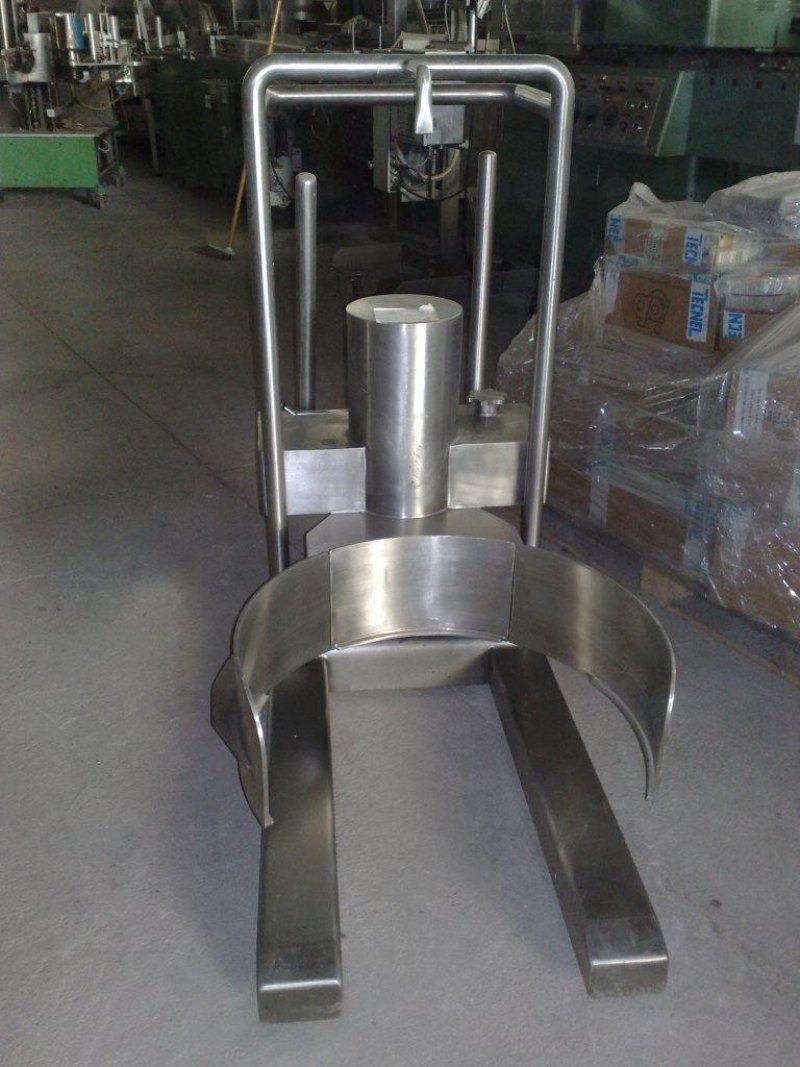 CARRELLO ELEVATORE PORTAFUSTI IDRAULICO – CORA