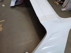 Lund Racerback Chevrolet/GMC cab fairings