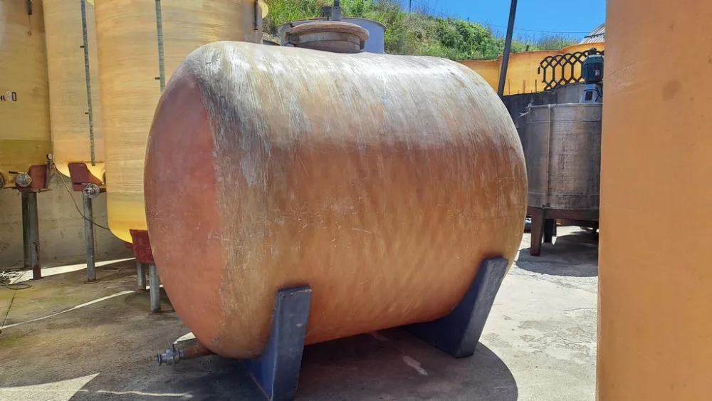 HORIZONTAL FIBERGLASS TANK STORAGE MODEL, CAPACITY 50 HL ABOUT, SECOND HAND EQUIPMENT