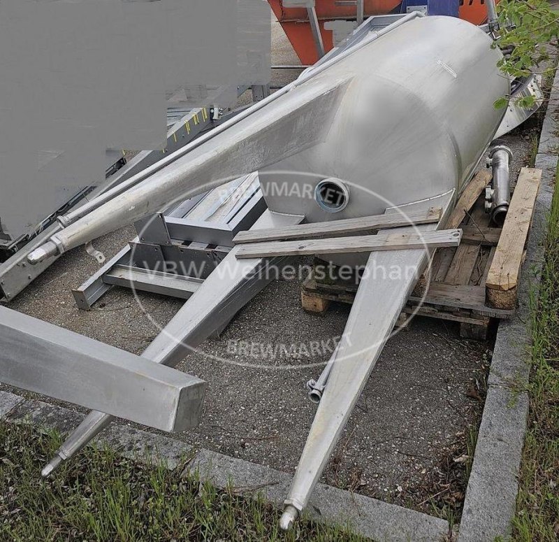 Vertical stainless steel tank