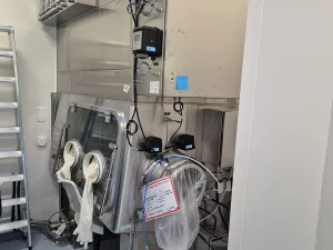Hermann Waldner Isolator-Anlage mit einem integrierten STERIS VHP 1000ED