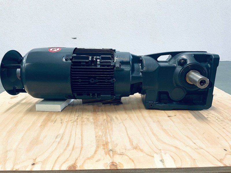 Siemens Getriebemotor K79-LE112ME4E-L32/40NH-IA