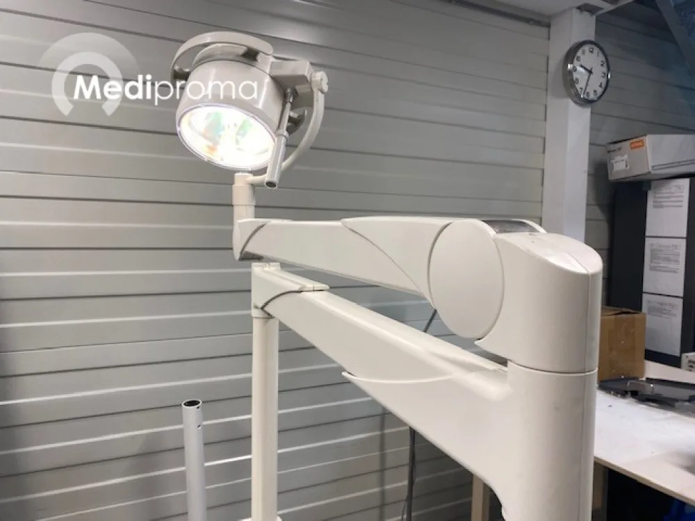 Dr Mach 130F Exam light