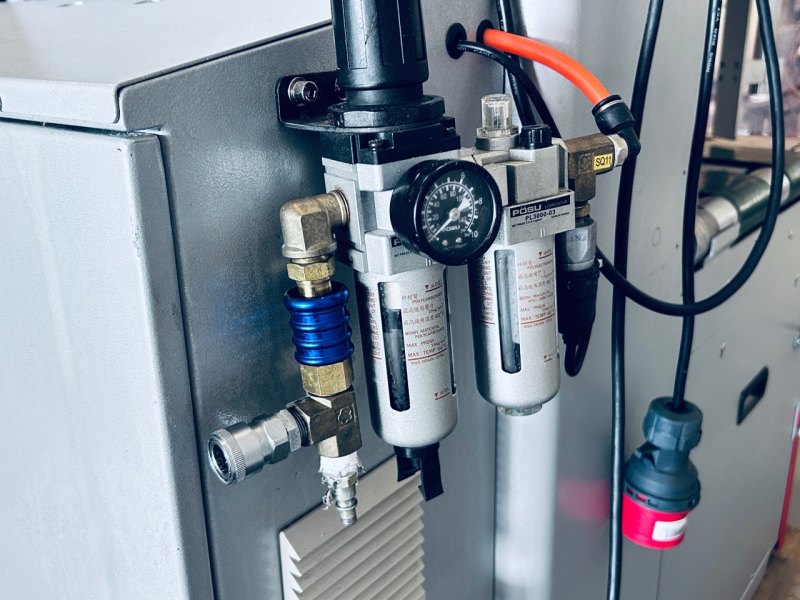 TITANAS Vollautomatische Umreifungsmaschine TP-702NS