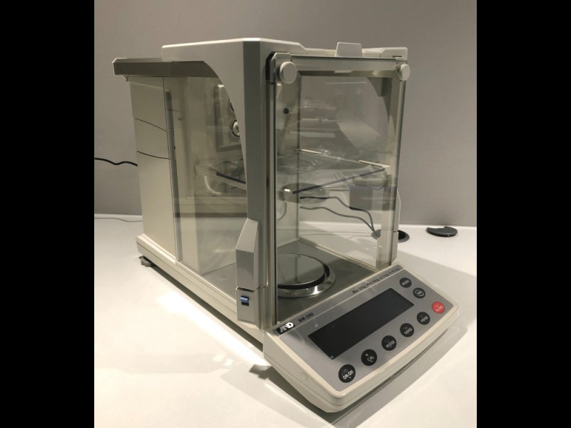 A&D BM-200 Series Analytical 4-Place Balance