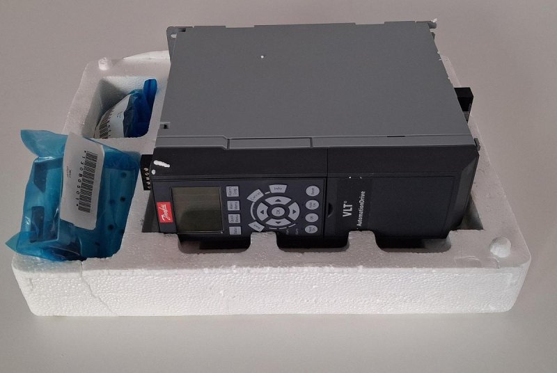 Danfoss VLT® AutomationDrive FC 302 Frequency Converter – New
