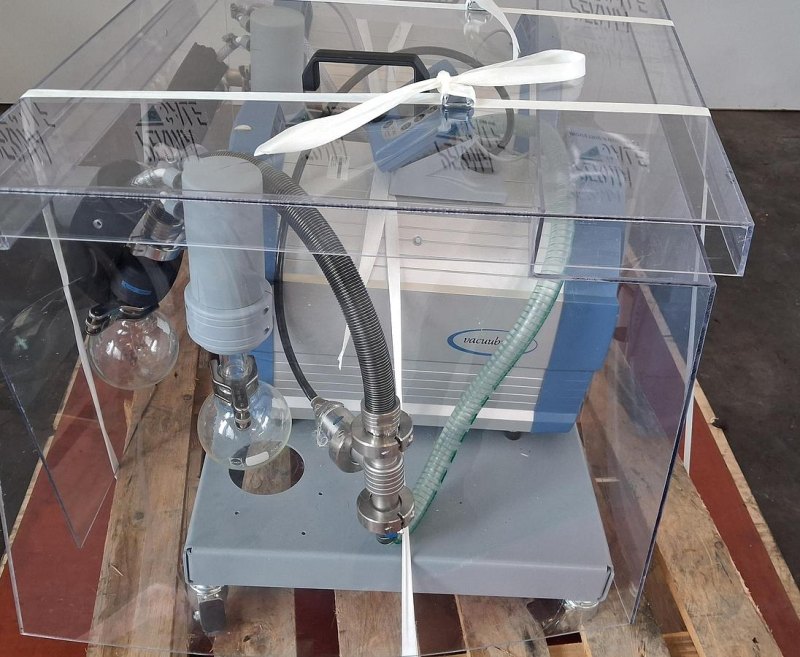 Vacuubrand PC 3012 NT VARIO DUO drehzahlgeregelte Vakuumpumpeneinheit
