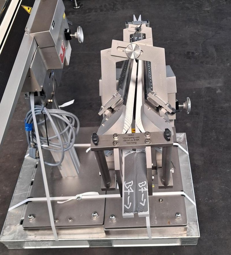 Inova Pharma Systems STS 1500 Edelstahl Zuführ- und Transportsystem