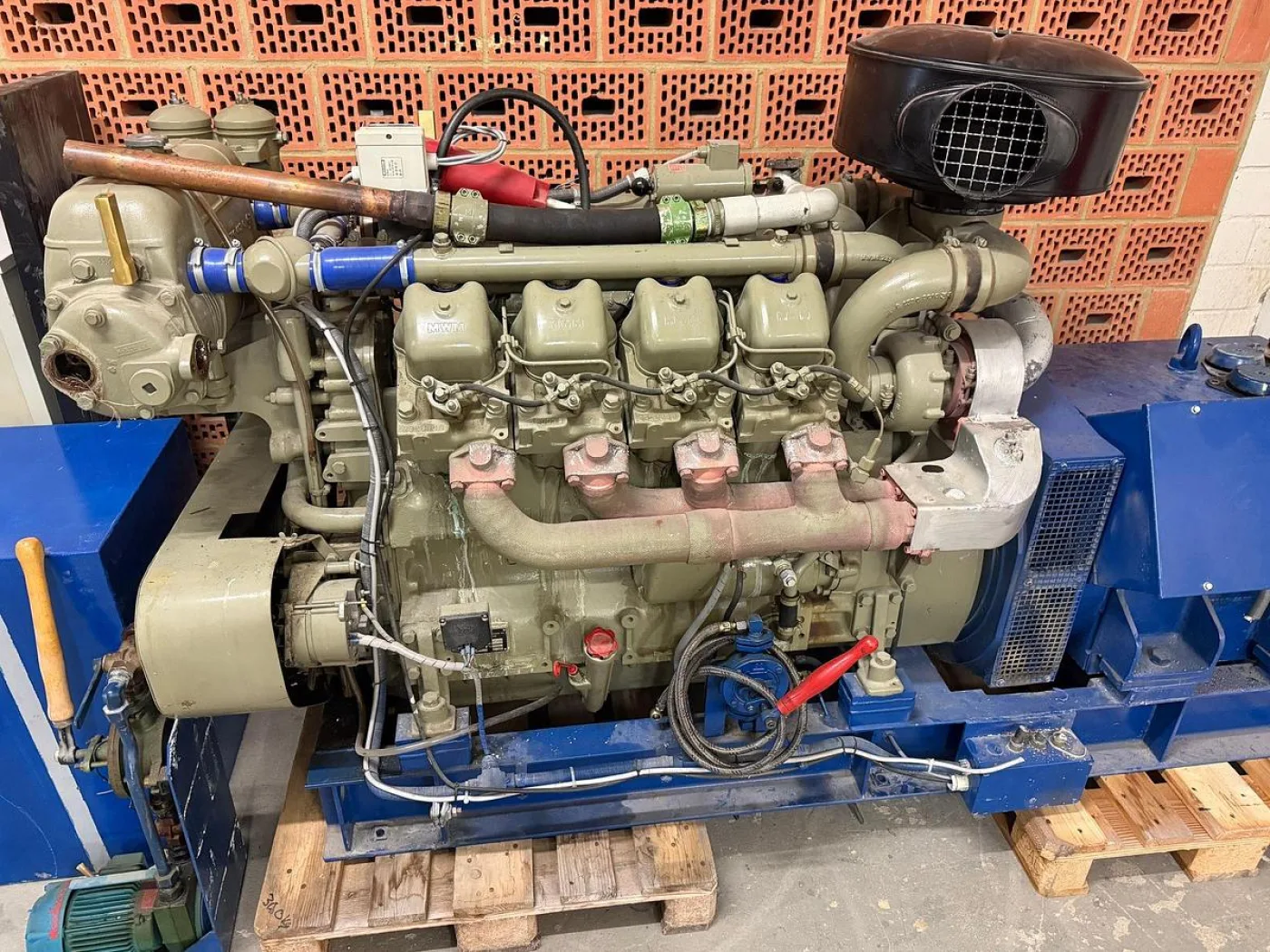 MWM TD 232-V8 - 1