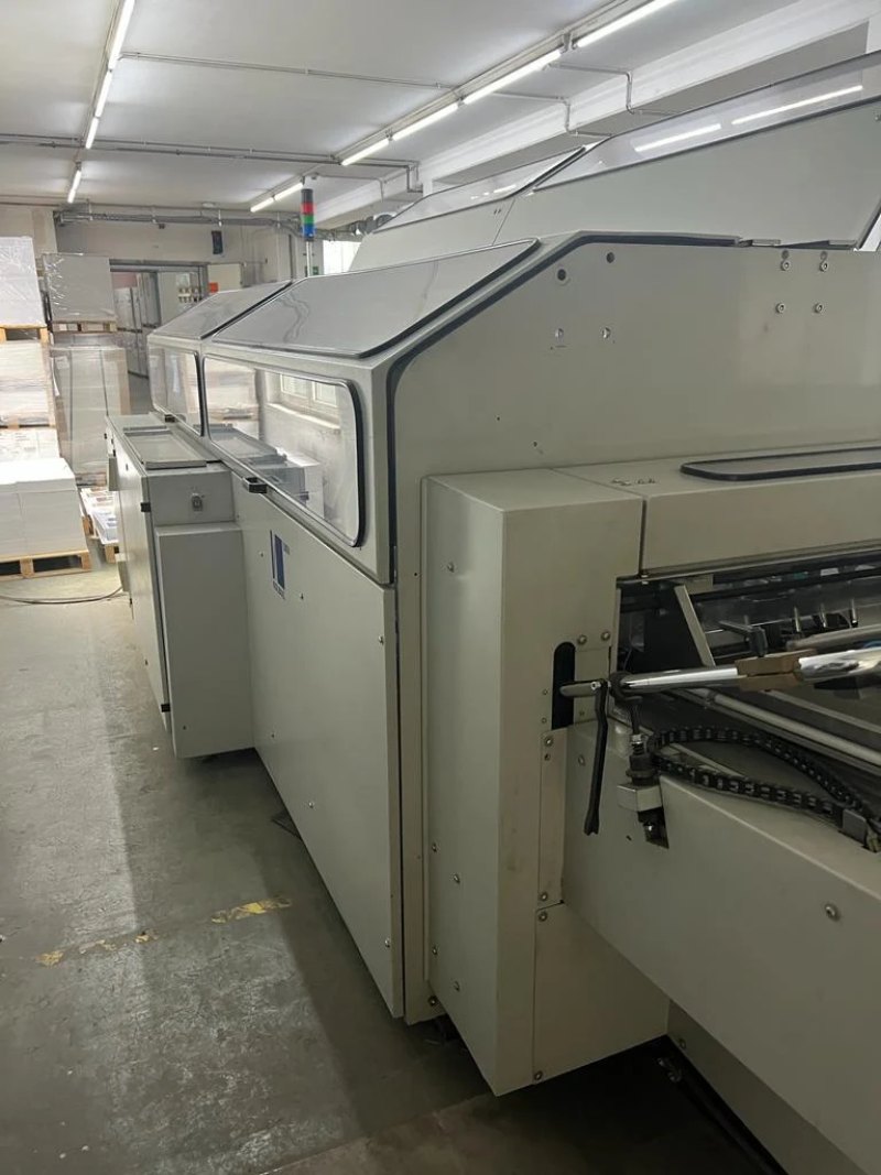 Kolbus UKV 400 dispositivo para cubiertas plegadas