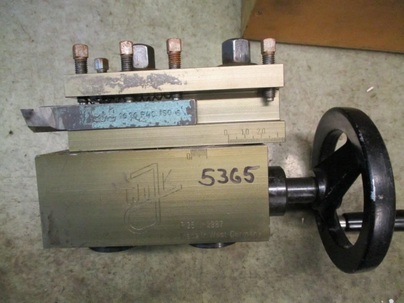 R 25 Radius Apparat unbekannt - 1