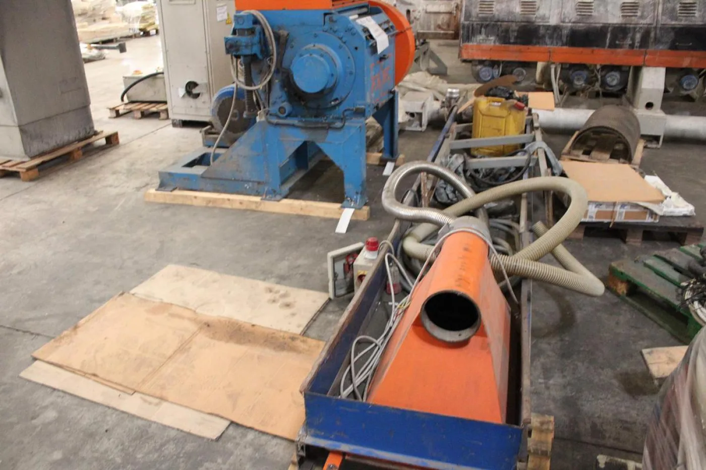 2006 TRIA 80-49/DN RI0007 - 4