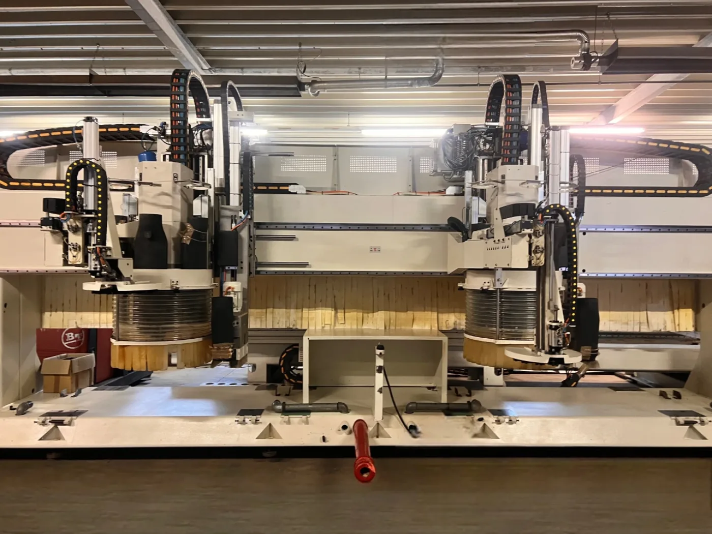 SCM ROUTECH R 400 5 Achs-Bearbeitungszentrum - 7