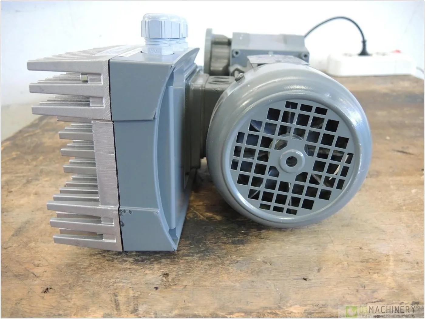 2009 LENZE GKR03-2E HAK 063C12 AI2462 - 7