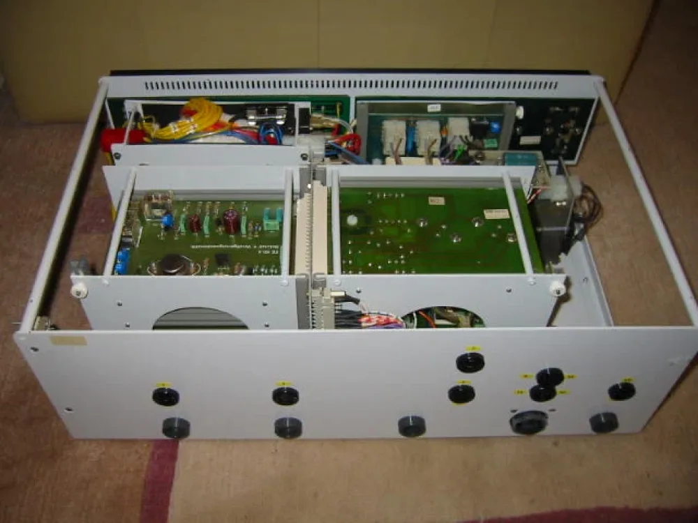 Erbe UWB 400 HF-Chirurgiegerät