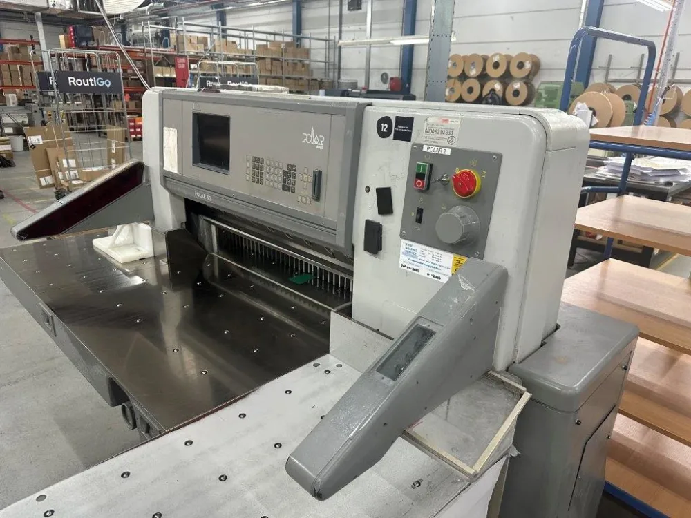 Polar 92 E cutting machine